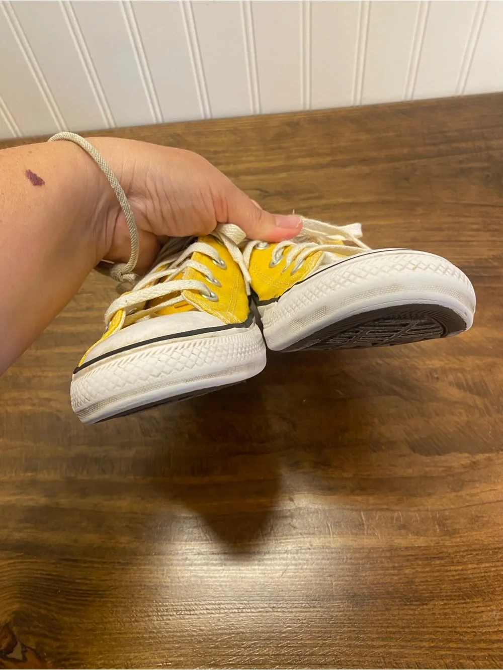 Converse - Kids Yellow low top lace-up Canvas Sneakers - size: YOUTH 3